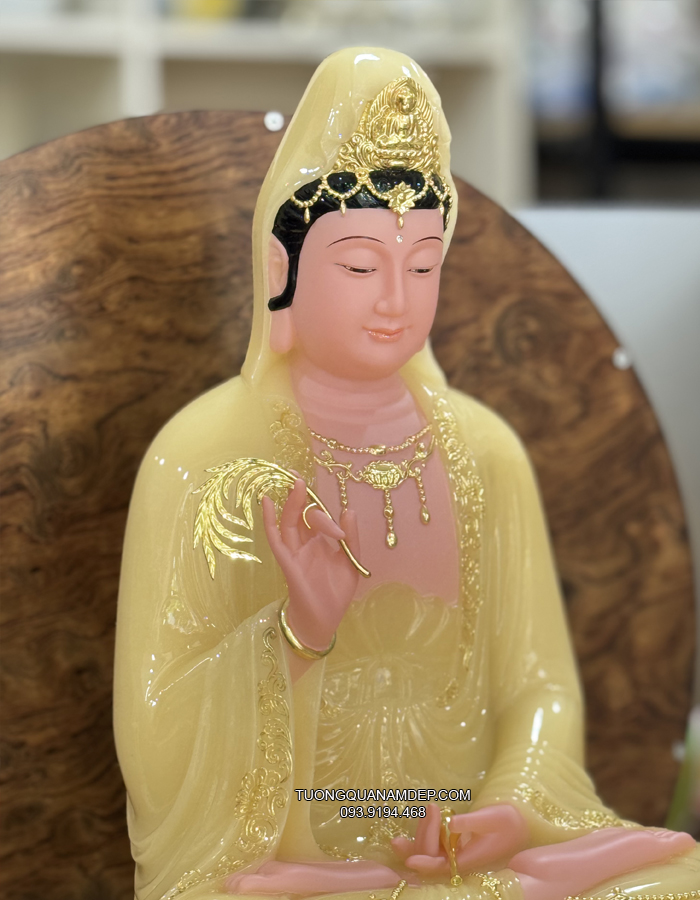 Tượng Quan Âm Thạch Anh đẹp Áo Rủ Dát Vàng Cao Cấp